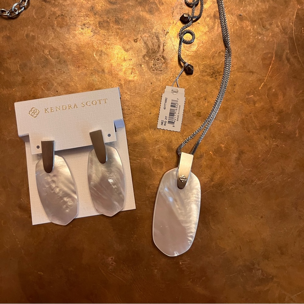 Kendra Scott set